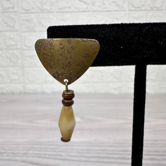 Marjorie Baer Vtg Southwestern Boho Earring Triangular Hammered Copper Bone Bead - Picture 2 of 2